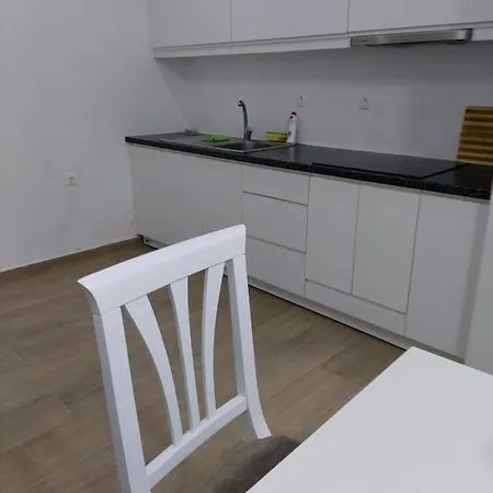 Vintage Apartment *